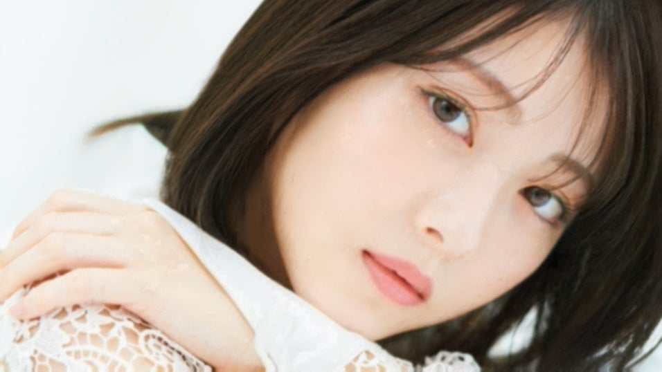 浜辺美波 オフィシャルサイト限定 オリジナルTシャツ MINAMI L 浜辺美波 オフィシャルサイト限定 オリジナルTシャツ MINAMI L